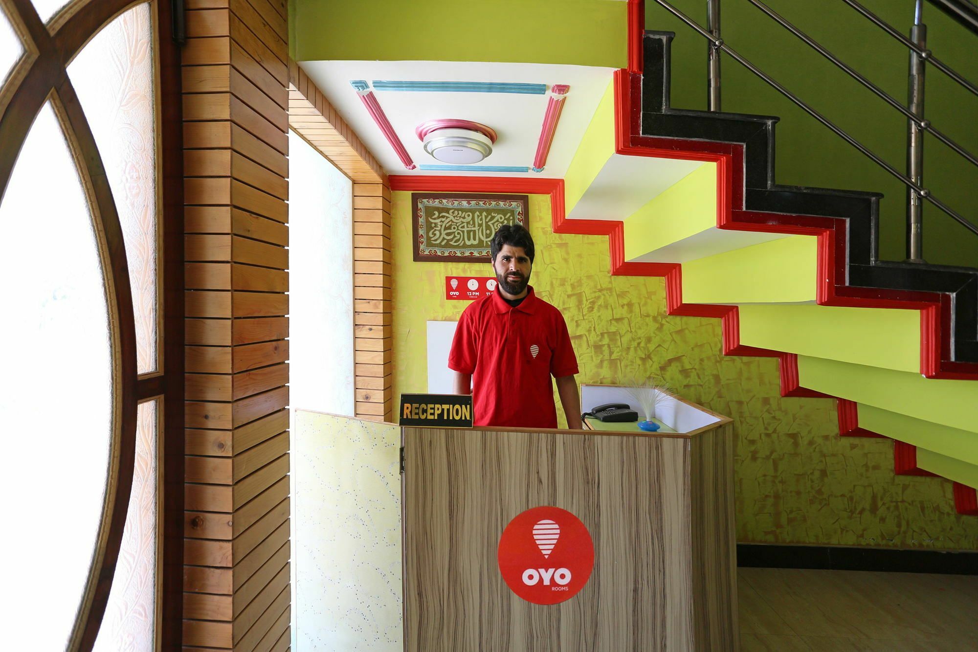 Super Oyo Hotel El Classics Srīnagar Esterno foto
